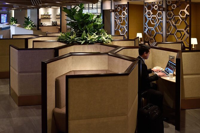 Singapore Changi Airport Plaza Premium Lounge at Terminal 1 - Entering Changi Terminal 1’s Lounge Without the Stress