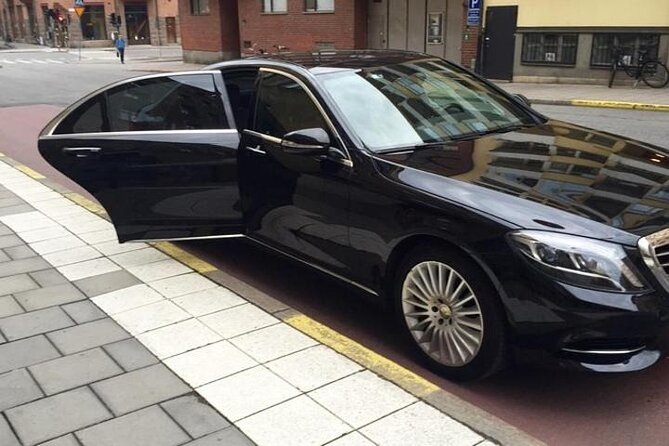 Singapore Changi SIN Airport Private Transfer to City Center - Driver service, communication, and the real-world vibe