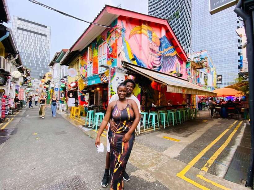 Singapore: Chinatown and Little India Guided Walking Tour - Photo stops and MRT tips: why the guide matters