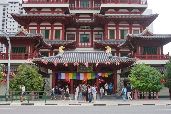 Singapore: Chinatown Food Adventure with 6 Tastings - WhatsApp riddles and the seven-stop route: what it feels like in practice