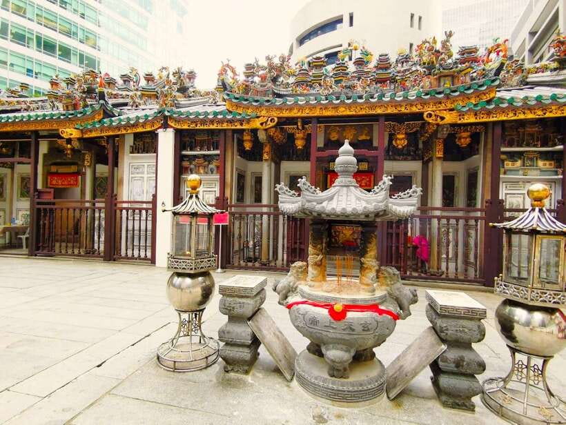 Singapore: Chinatown Historic Walking Tour with Lunch - Yueh Hai Ching Temple and the early-immigrant mindset