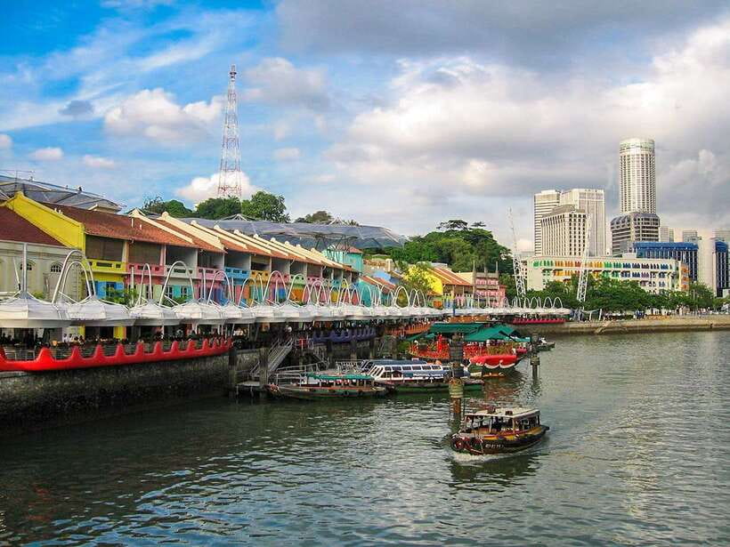 Singapore: City Highlights Walking Tour & Singapore River - Singapore River: Colonial Facades, Shophouse Texture, and Big Explanations