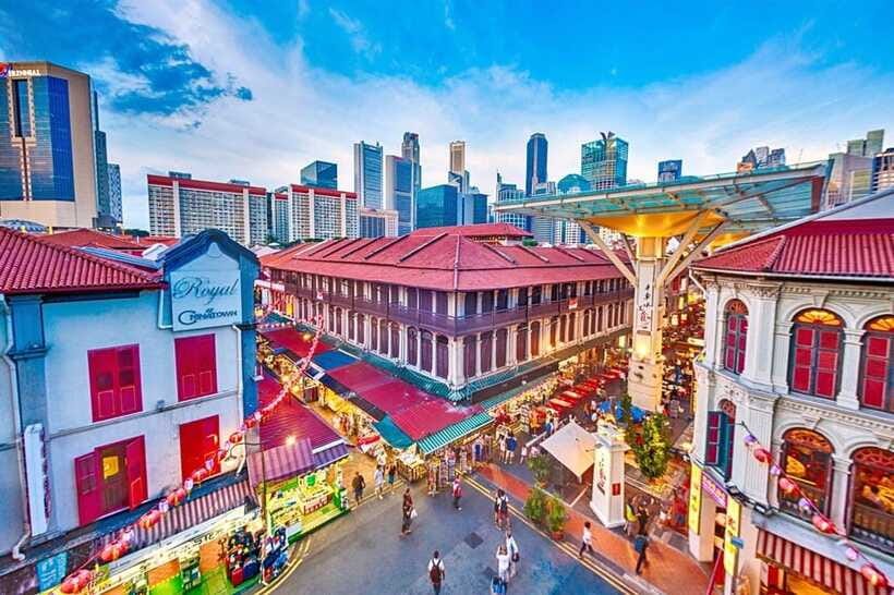 Singapore: City Tour & Jurassic World at Gardens by the Bay - Price and value of a $117, ticketed highlight bundle