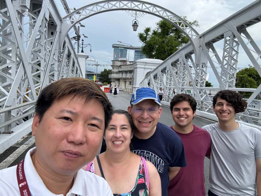 Singapore: Customized Private Tours (Car/Bus/Walking) - Food planning, ordering help, and the little extras you notice