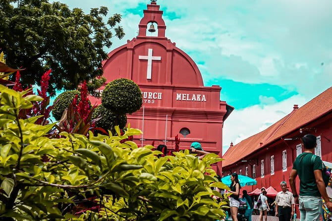 Singapore Cycling Tour - Rail Corridor, Civic District, & Food! - Cavenagh Bridge and Victoria Theatre: photo stops with real architectural clues