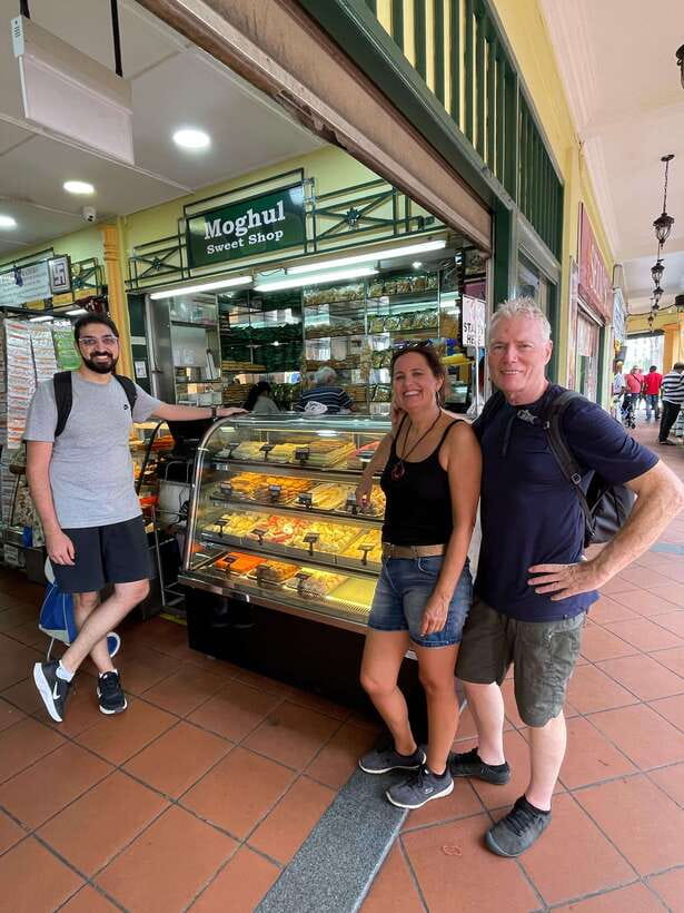 Singapore: Food and Bike Tour - Downtown - Chinatown, Shophouses, and the First Round of Big Flavors