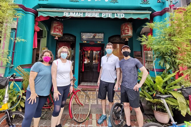 Singapore Food & Bike Tour - Katong - Katong-Joo Chiat: Peranakan stories and shophouse photo ops