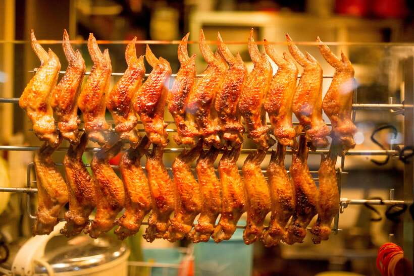 Singapore: Foodie Experience Guided Tour with 5 Tastings - Chinatown After 5 pm: the night-walk advantage