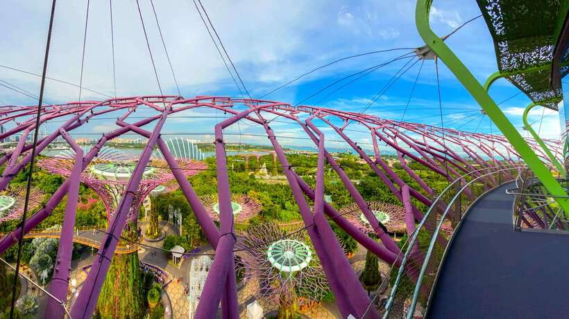 Singapore: Gardens by the Bay Bundle Entry Ticket - Cloud Forest: 35-meter indoor waterfall and Jurassic World zones until 28 October 2026