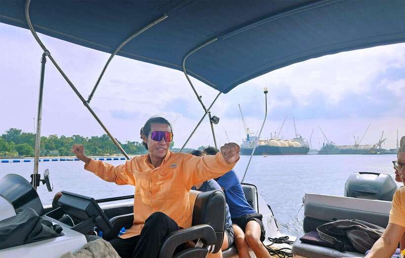 Singapore: Guided Boat Tour and Kelong Fish Farm Visit - Stories that give the coast meaning: Sembawang and indigenous island history
