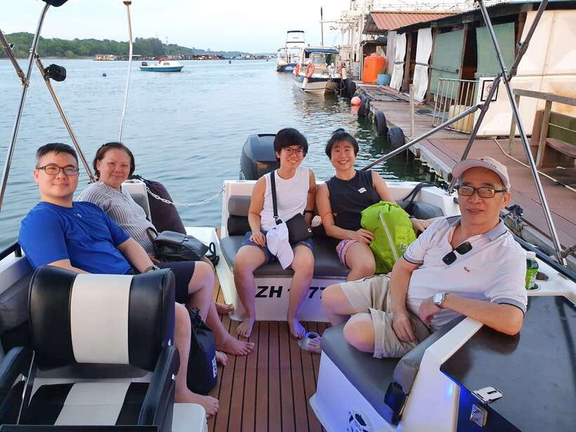 Singapore: Guided Boat Tour and Kelong Fish Farm Visit - Price and value: what $225 per person buys you, and who it fits best