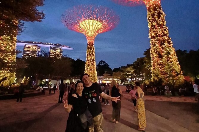 Singapore Guided Night Tour with 2 Light Shows & River Cruise - How the guide shapes the whole experience