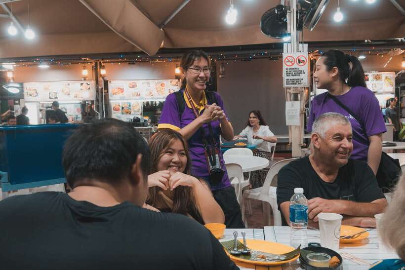 Singapore: Guided Street Food Tour at Night - Clarke Quay Central tasting: a great start that beats decision fatigue
