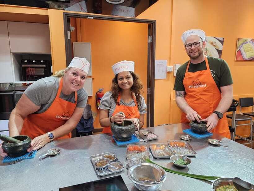 Singapore: Hands-on Cooking Class with Cultural Immersion - Chinatown Start, Right by Buddha Tooth Relic Temple