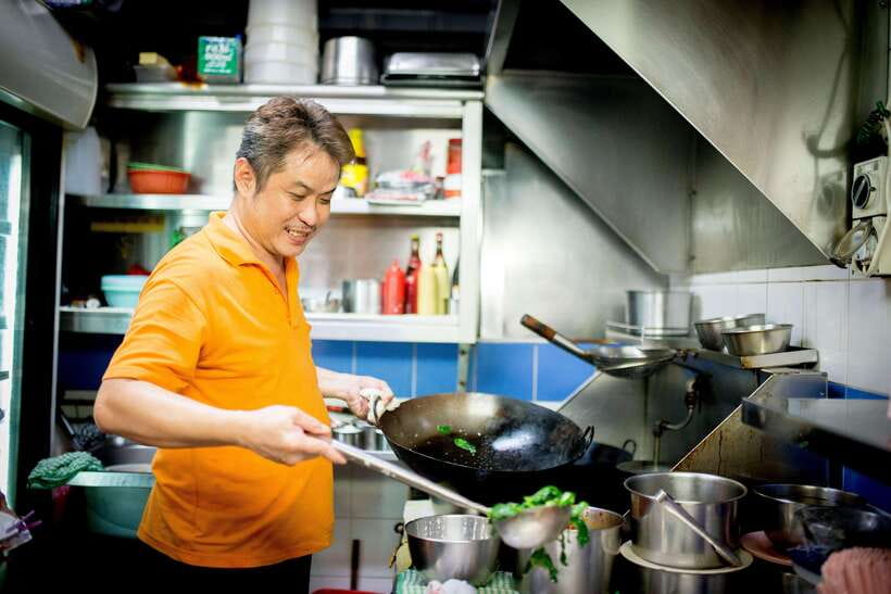 Singapore: Hawker Culture Food Tour and Sightseeing - Key highlights worth circling