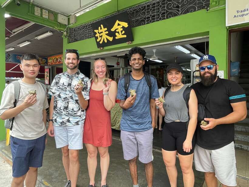 Singapore: Katong Local Food and City Highlights Tour - Katong and Joo Chiat shophouses, the easy way to get your bearings