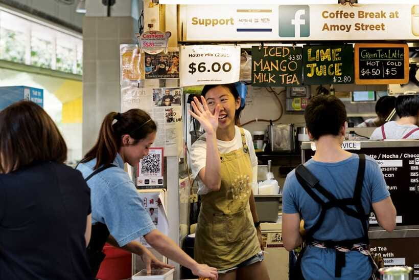 Singapore: Lau Pa Sat Night Street Food with Marina Bay Walk - Lau Pa Sat at night: char kway teow, Hainanese chicken rice, satay, chili crab, chendol