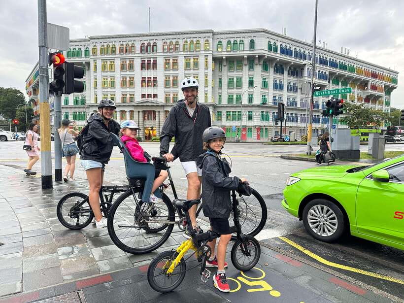 Singapore: Light to Night Bike Tour - Chinatown: quick highlights and smart stops for photos