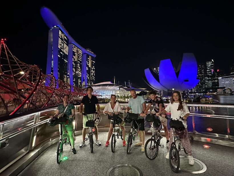 Singapore: Light to Night Bike Tour - Marina Bay at the day-to-night switch: where the skyline becomes the main event