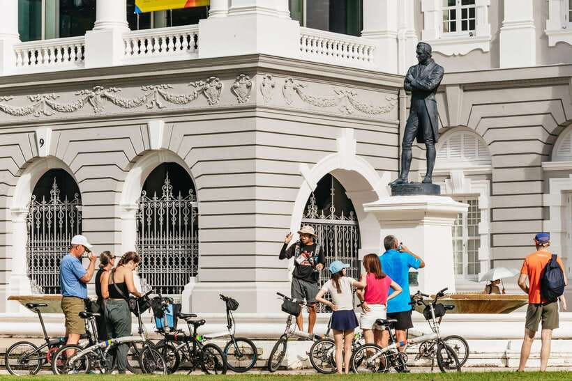 Singapore: Lion City Highlights Bike Tour - Getting your bearings fast, starting at Nicoll Highway MRT