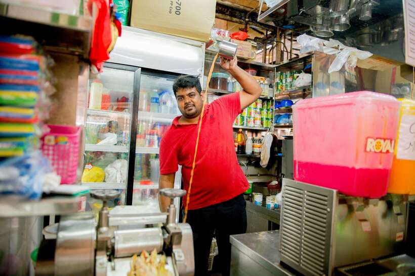 Singapore: Little India, Tekka Centre and Food Tastings Tour - Meeting at Little India MRT, then turning curiosity into stops