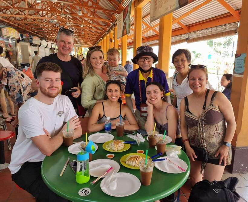 Singapore: Local Hawker Food Tour with Tastings - Meeting point in Chinatown: how the route sets up your day