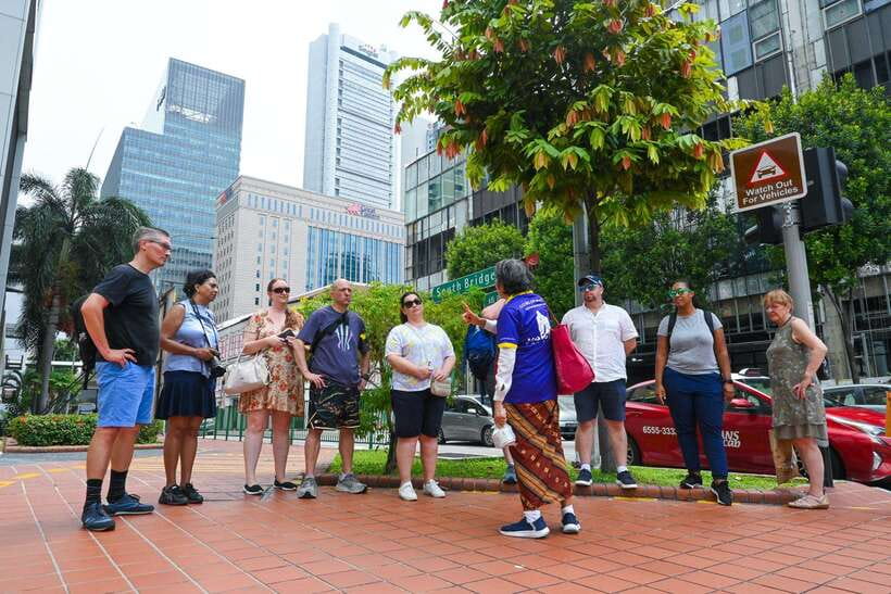 Singapore: Local Hawker Food Tour with Tastings - Maxwell Food Centre tastings: second sampling, more momentum