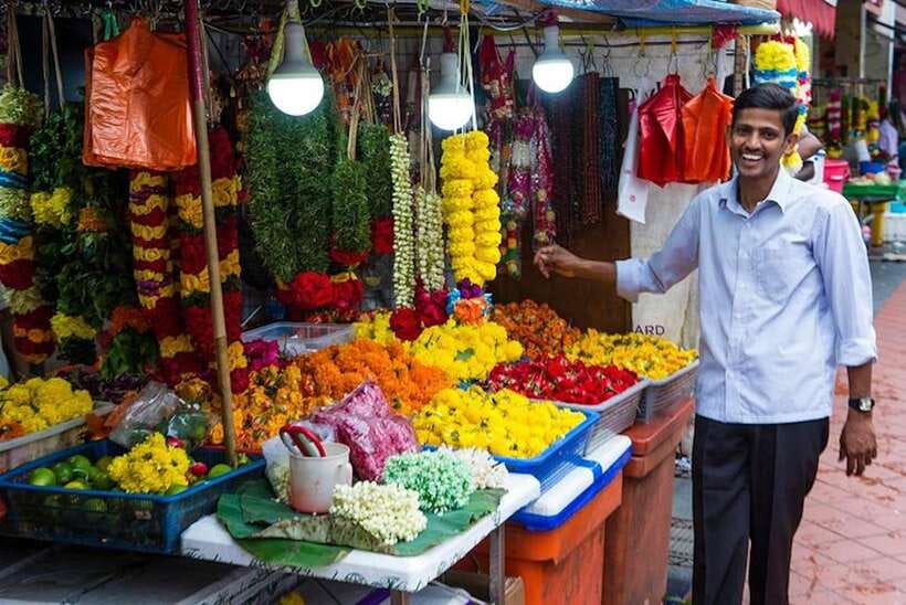 Singapore: Local Street Food Tasting Tour - The Kampong Glam tasting stop: small plates, big payoff