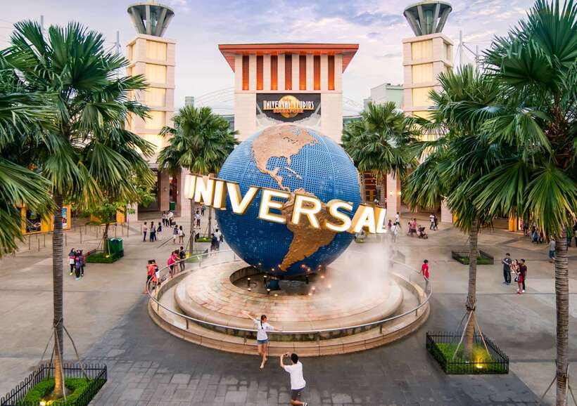 Singapore: Pass Save up to 50% - Includes Universal Studios - Using the pass on your phone without losing time