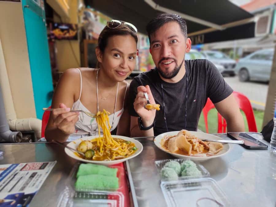 Singapore: Private Food & Heritage Walking Tour - Using MRT and Bus During the Tour, and Why It’s Better Than Just Walking
