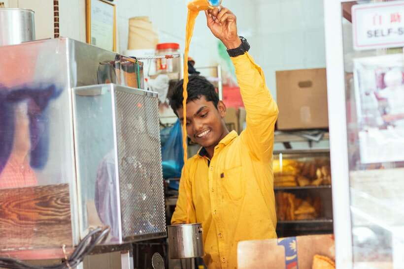 Singapore: Private Food Tour – 10 Tastings with Locals - Chinatown: Elderly Corner, Local Everyday Life, and a Hawker-Style Finish