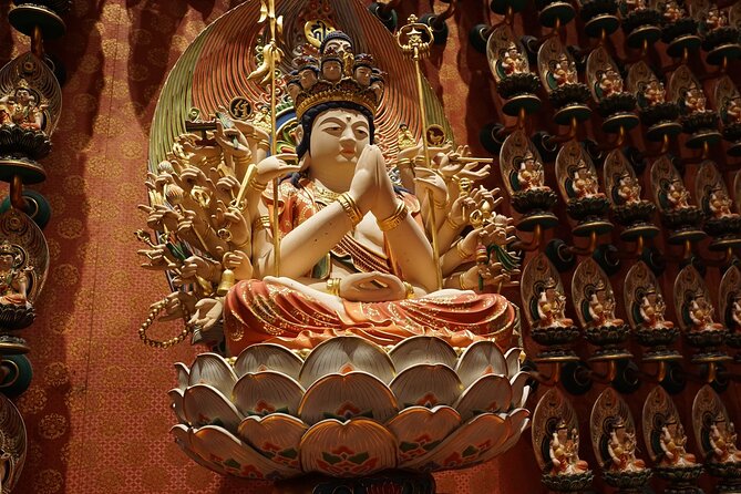 Singapore Private Full-Day Sightseeing Tour - Kampong Glam: textiles, batik and silk, and Masjid Sultan at the center