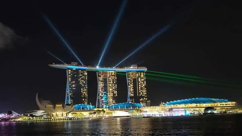 Singapore: Private Nighttime Sightseeing with River Cruise - SkyPark at Marina Bay Sands: 360-degree views you can plan your photos around