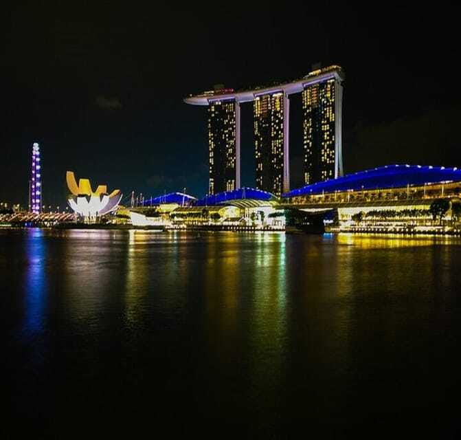 Singapore: Private Nighttime Sightseeing with River Cruise - Comfort and private transport: what you gain, what you give up