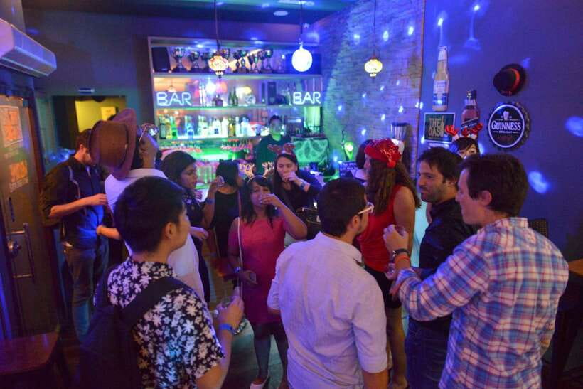 Singapore Pub Crawl - Party like a Local - The bar stops: shophouse corners, neon alleys, and riverside energy