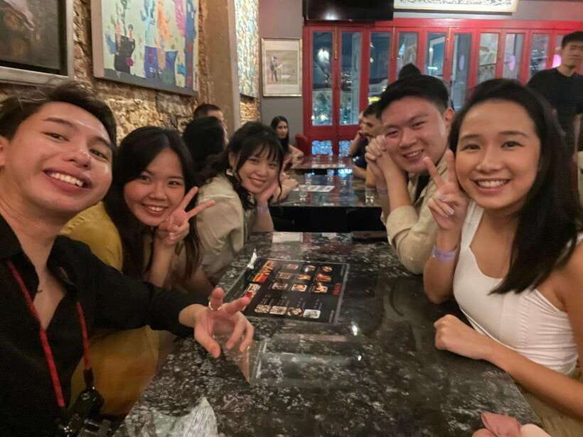 Singapore Pub Crawl - Party like a Local - Who this pub crawl suits best (and who might not love it)