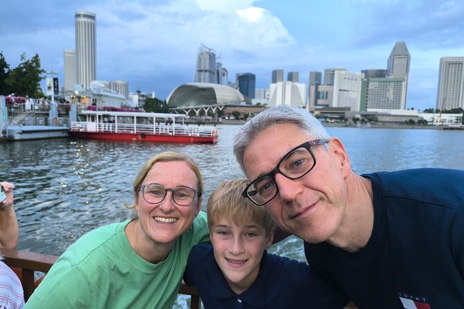 Singapore River Cruise and 2 Must-see Water Light Shows - Optional hawker dinner drop-off at Lau Pa Sat