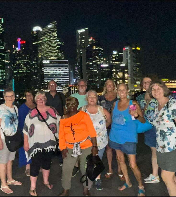 Singapore: River Cruise and Merlion Park Guided Tour - Clarke Quay and the Sunset River Cruise: The Best Angle for City Lights
