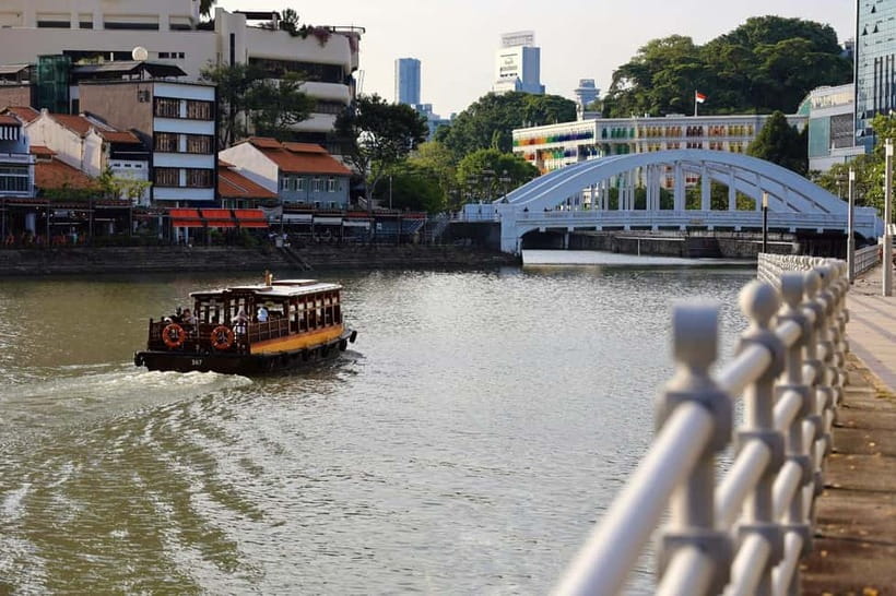 Singapore River Cruise, Garden Rhapsody & Spectra by CYT - Singapore River Cruise: The Best Way to See the Bay’s Contrast