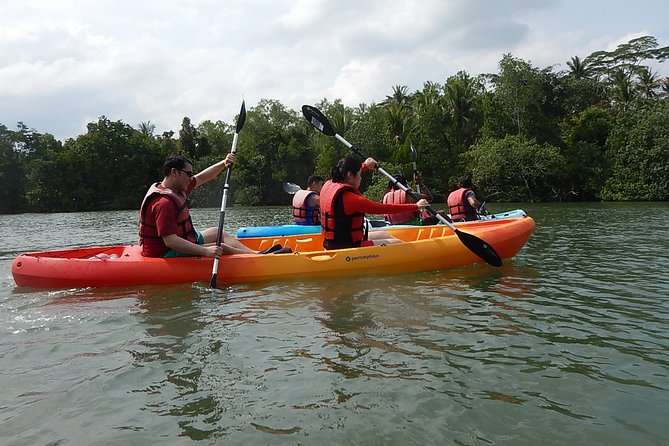 Singapore Round Ketam Kayaking Adventure in Pulau Ubin - Before you paddle: gear, lockers, and the floatation device test