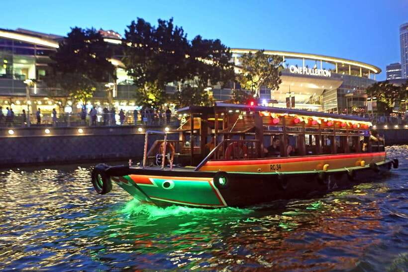 Singapore: Singapore River Cruise - The Bridge Parade: Cavenagh, Clemenceau, and Anderson