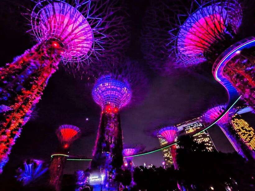 Singapore: Sunset City Tour by Kick Scooter - Civic District and river sights: why the Helix Bridge and Boat Quay matter