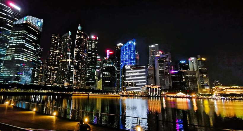 Singapore: Sunset City Tour by Kick Scooter - Spectra Light and Water Show: timing the city’s big moment