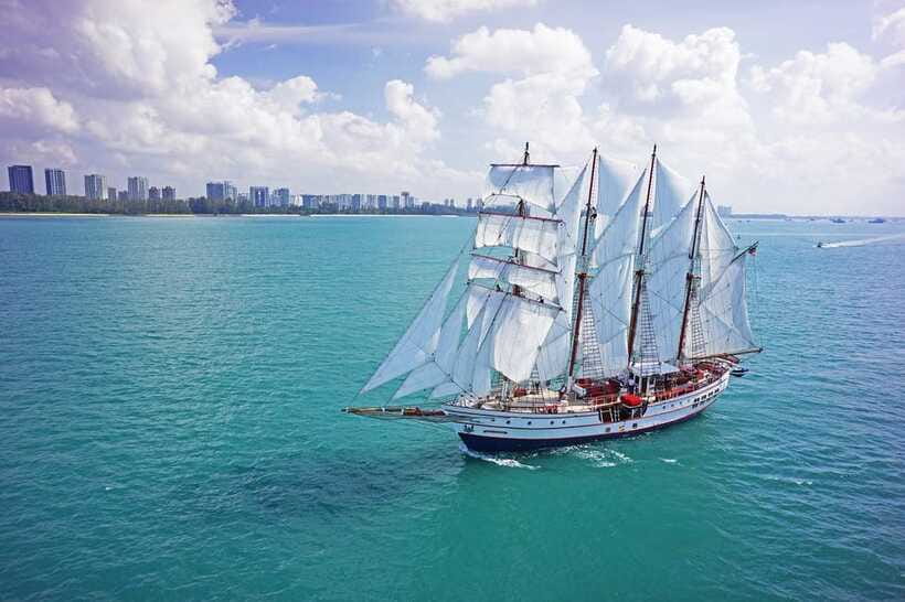 Singapore: Sunset Tall Ship Cruise with 4-Course Meal - Who This Cruise Is Best For