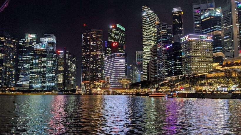 Singapore Twilights with River Cruise & Light Shows - Clarke Quay River Cruise, Photo Stops, and Merlion Park From the Water