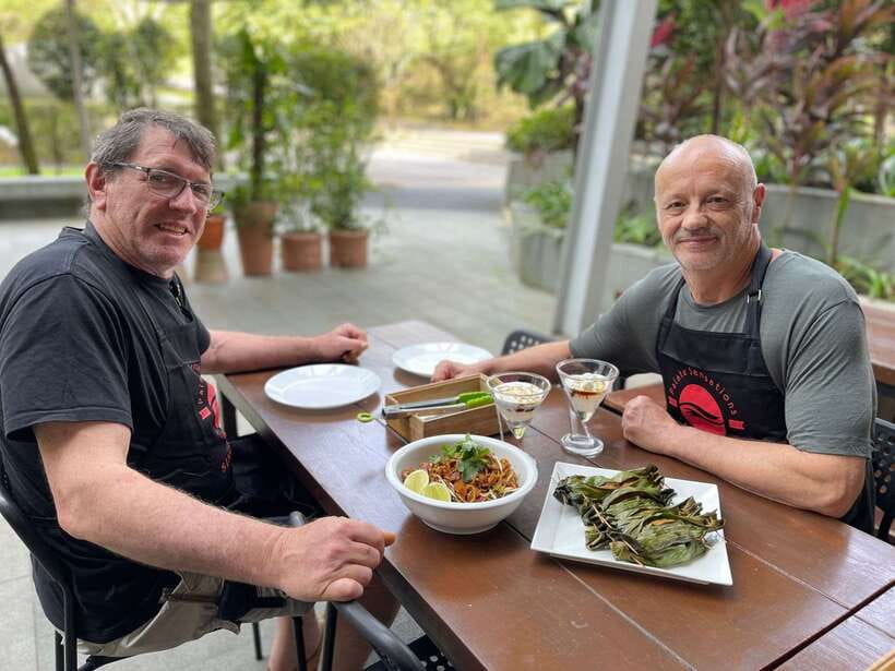 Singaporean Cooking Class With A Professional Chef - What to Bring and Wear in the Kitchen