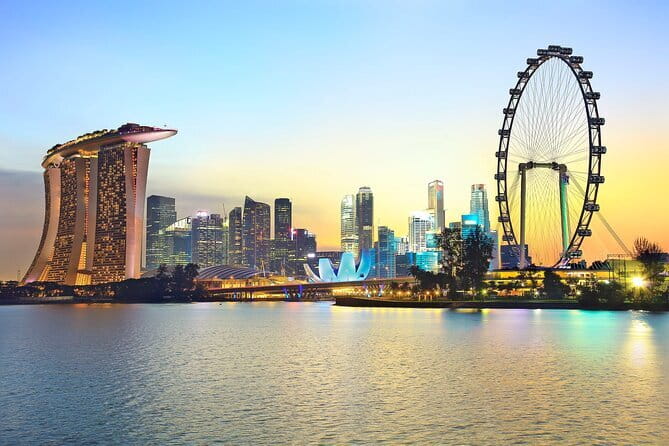 Small Group Singapore Morning City Tour with Gardens By The Bay - Merlion Park: the fastest way to get your Marina Bay bearings