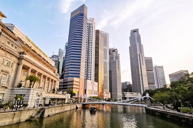 Splendour of Colonial Singapore Walking Tour with Lunch - Asian Civilisations Museum, then the bridge route toward the river