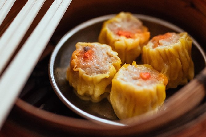 The Award-Winning PRIVATE Food Tour: 10 Tastings of 3 Cultures - Walking, timing, and seeing Kampong Gelam, Little India, and Chinatown in one go