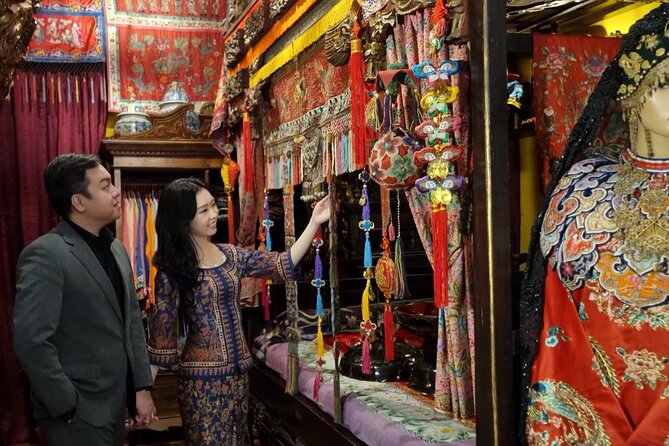 The Peranakan Mansion - Experience Singapore's Unique Culture - The Peranakan Houses Stop, and Why the Details Matter